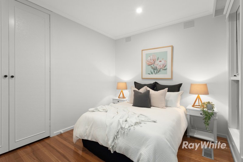 Photo - 27 Victory Street, Murrumbeena VIC 3163 - Image 6