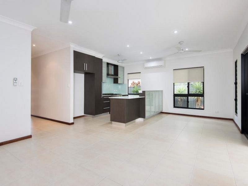 Photo - 27 Villaflor Crescent, Woolner NT 0820 - Image 11