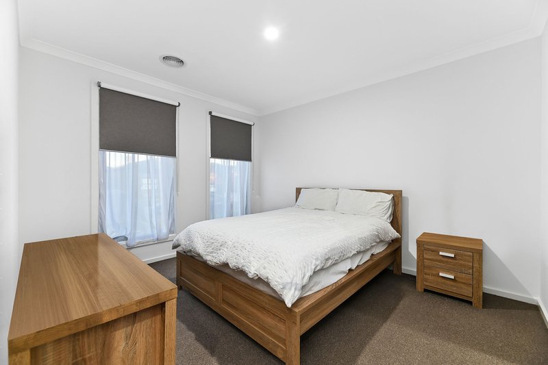 Photo - 27 Vision Drive, Hampton Park VIC 3976 - Image 7