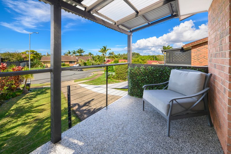 Photo - 2/7 Vona Place, Labrador QLD 4215 - Image 15