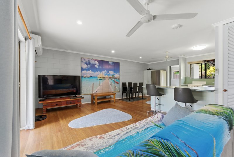 Photo - 2/7 Wabag Close, Trinity Beach QLD 4879 - Image 2