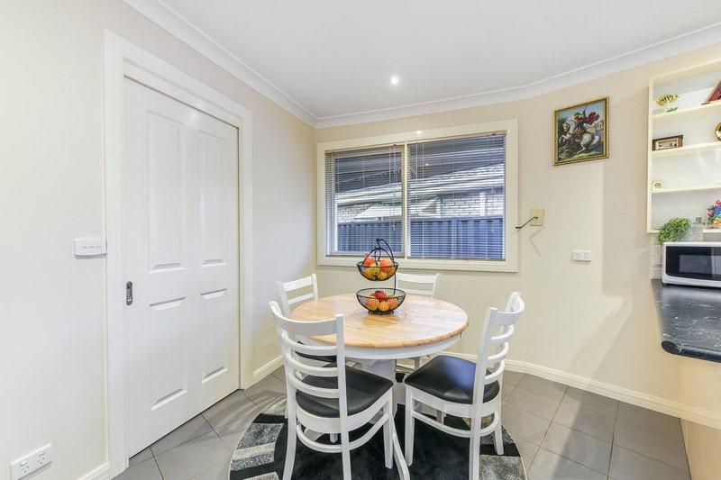 Photo - 27 Wahroonga Avenue, Keysborough VIC 3173 - Image 5