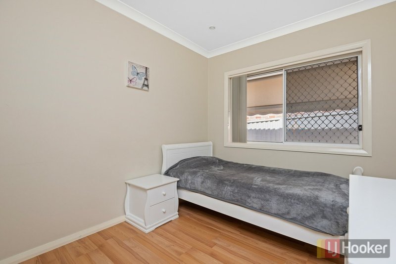 Photo - 27 Wainewright Avenue, West Hoxton NSW 2171 - Image 11