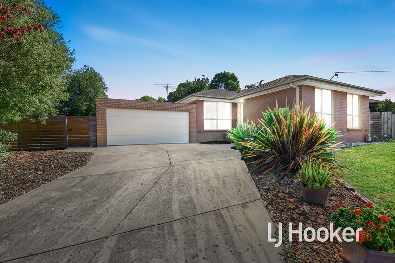 27 Warana Drive, Hampton Park VIC 3976