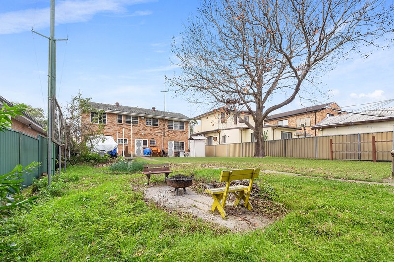 Photo - 27 Waratah Street, Bexley NSW 2207 - Image 6