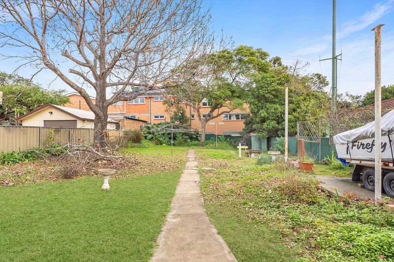 Photo - 27 Waratah Street, Bexley NSW 2207 - Image 7