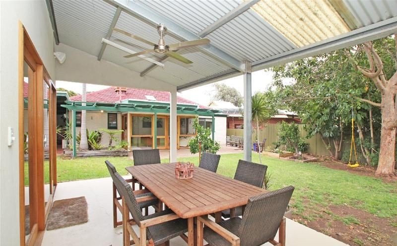 Photo - 27 Waratah Street, Seacliff SA 5049 - Image 7