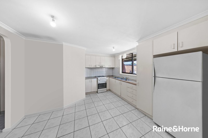 Photo - 27 Watford Road, St Albans VIC 3021 - Image 4