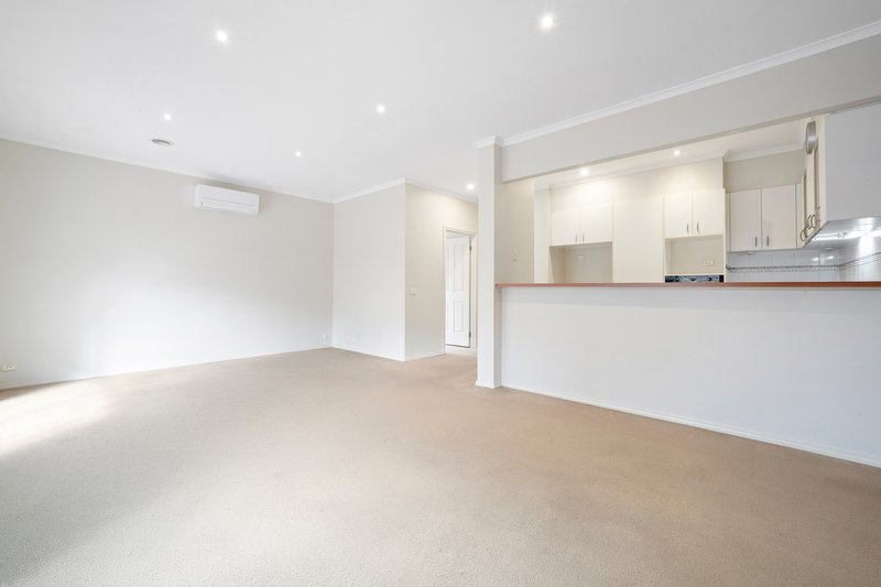 Photo - 27 Watling Grove, Ferntree Gully VIC 3156 - Image 3