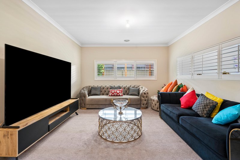 Photo - 27 Weerana Way, Lara VIC 3212 - Image 4