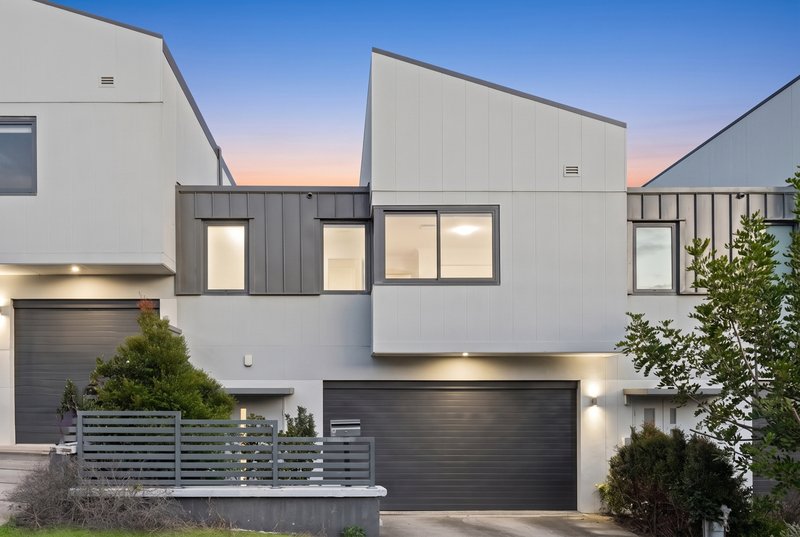 Photo - 27 Weid Place, Kellyville NSW 2155 - Image 1