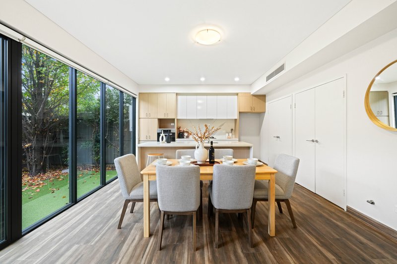 Photo - 27 Weid Place, Kellyville NSW 2155 - Image 3