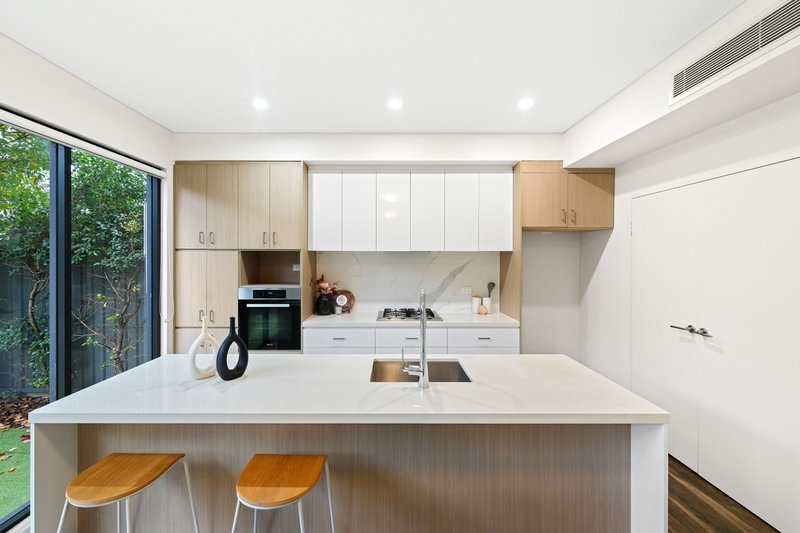Photo - 27 Weid Place, Kellyville NSW 2155 - Image 9
