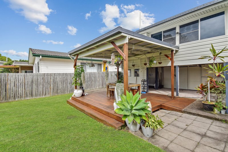 Photo - 27 Wentworth Parade, Golden Beach QLD 4551 - Image 12