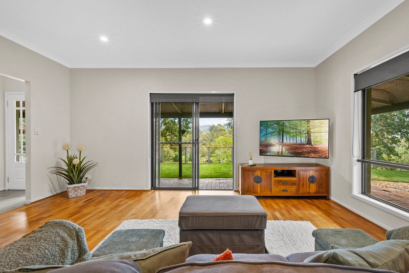 Photo - 27 Westbourne Drive, Wights Mountain QLD 4520 - Image 7