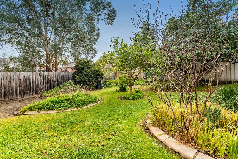 Photo - 27 Wetherby Road, Doncaster VIC 3108 - Image 12