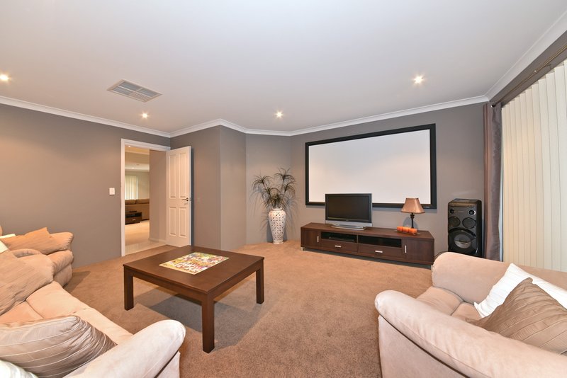 Photo - 27 Weymouth Boulevard, Quinns Rocks WA 6030 - Image 3