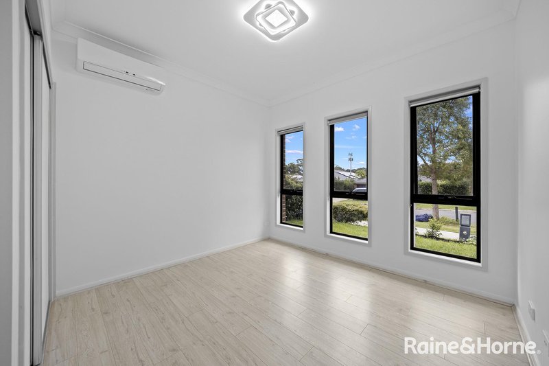 Photo - 27 Wheatley Drive, Airds NSW 2560 - Image 2