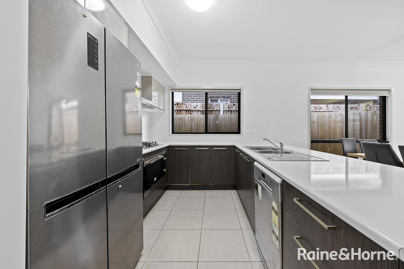 Photo - 27 Wheatley Drive, Airds NSW 2560 - Image 5
