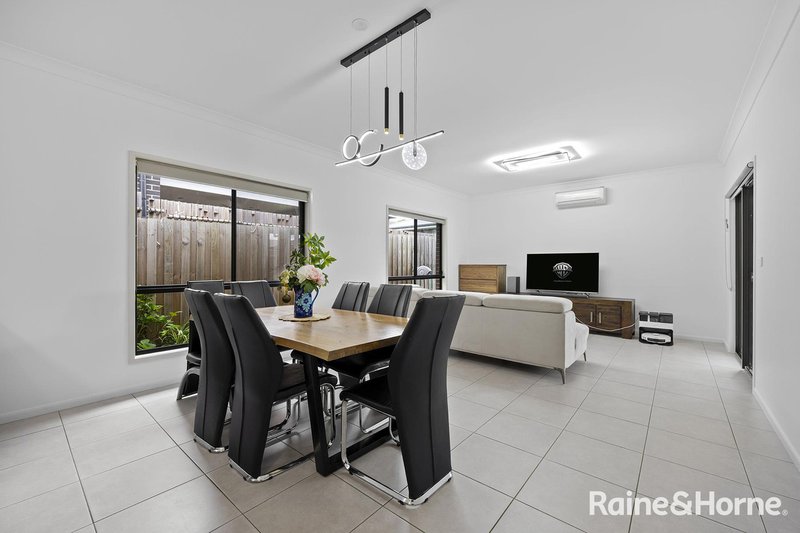 Photo - 27 Wheatley Drive, Airds NSW 2560 - Image 7