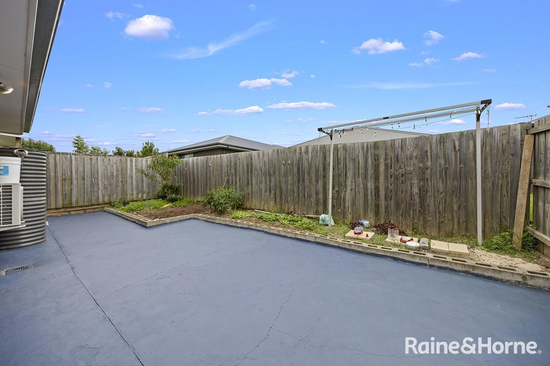 Photo - 27 Wheatley Drive, Airds NSW 2560 - Image 10