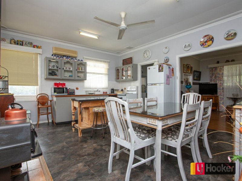 Photo - 27 Wilburtree Street, Hillvue NSW 2340 - Image 9