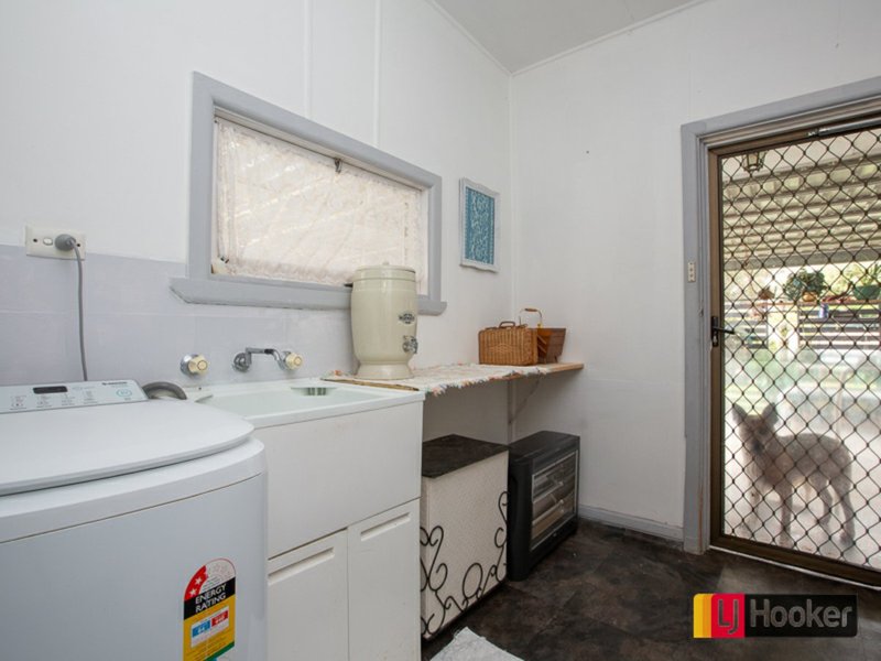 Photo - 27 Wilburtree Street, Hillvue NSW 2340 - Image 11