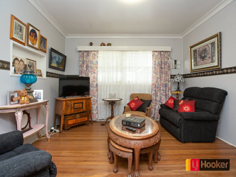 Photo - 27 Wilburtree Street, Hillvue NSW 2340 - Image 12