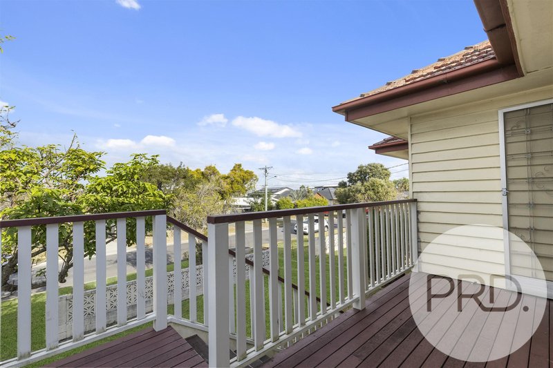 Photo - 27 Wilclarke Street, Upper Mount Gravatt QLD 4122 - Image 2