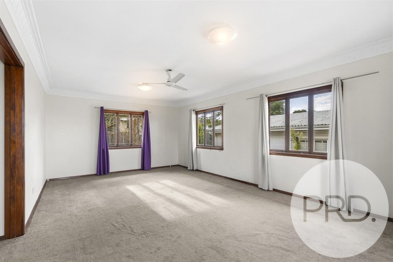Photo - 27 Wilclarke Street, Upper Mount Gravatt QLD 4122 - Image 4