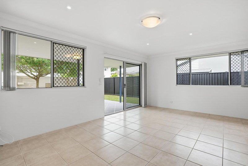 Photo - 2/7 Wilpark Crescent, Currumbin Waters QLD 4223 - Image 9