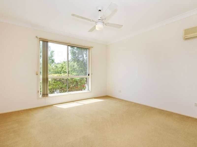 Photo - 27 Wiltshire Drive, Mudgeeraba QLD 4213 - Image 13