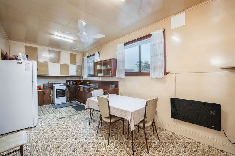 Photo - 27 Windham Street, Yackandandah VIC 3749 - Image 11