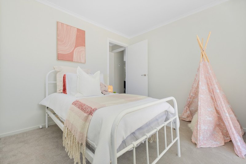 Photo - 27 Windsor Avenue, Wyndham Vale VIC 3024 - Image 11