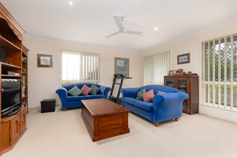 Photo - 27 Winlock Circuit, Warner QLD 4500 - Image 9