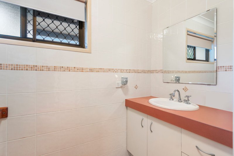 Photo - 27 Winona Street, Shailer Park QLD 4128 - Image 16