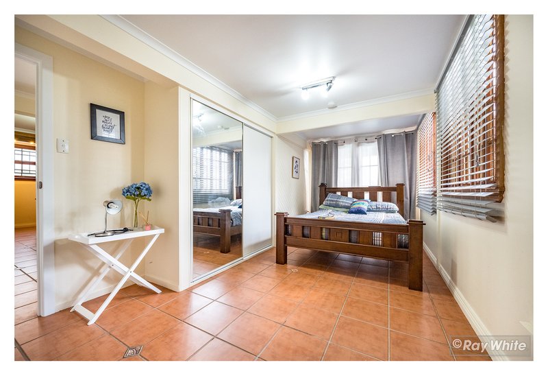 Photo - 27 Wiseman Street, The Range QLD 4700 - Image 24