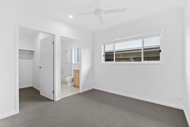 Photo - 27 Wollemi Street, Yarrabilba QLD 4207 - Image 7