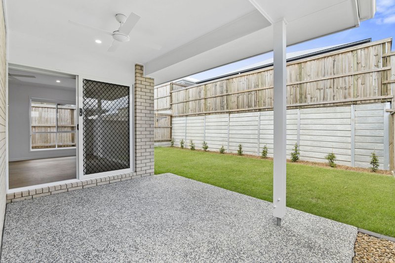 Photo - 27 Wollemi Street, Yarrabilba QLD 4207 - Image 16