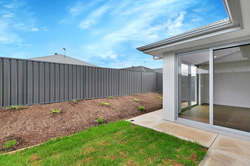 Photo - 27 Woodhall Way, Munno Para Downs SA 5115 - Image 11