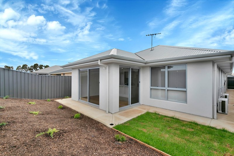 Photo - 27 Woodhall Way, Munno Para Downs SA 5115 - Image 12