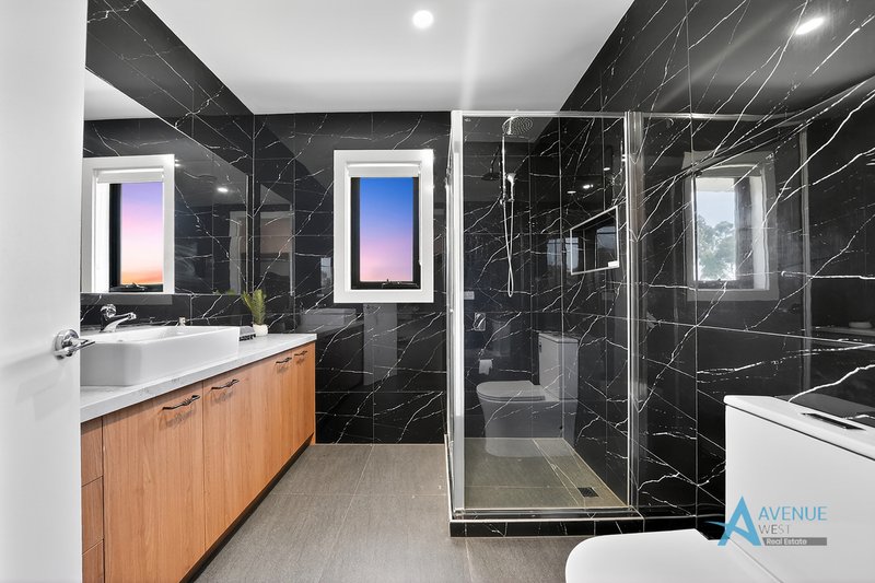 Photo - 27 Woodlea Boulevard, Aintree VIC 3336 - Image 23