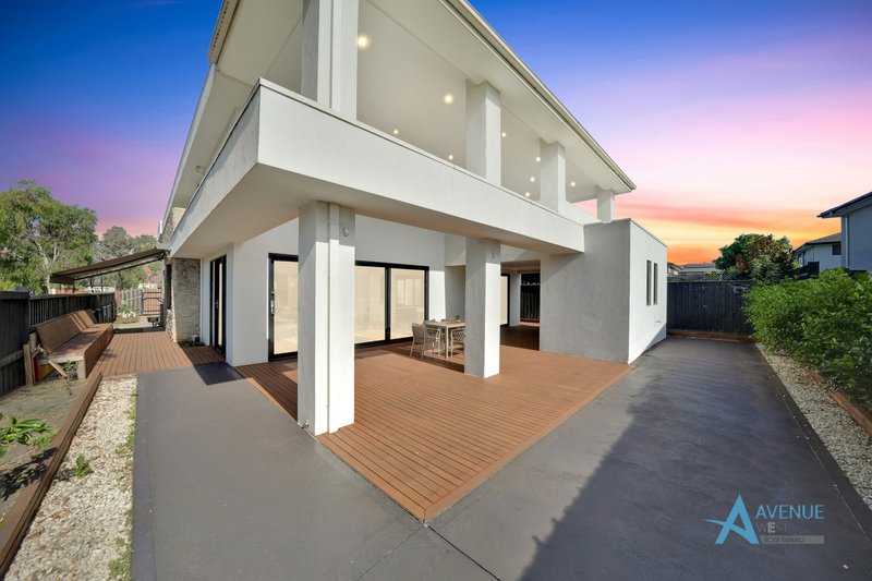 Photo - 27 Woodlea Boulevard, Aintree VIC 3336 - Image 32