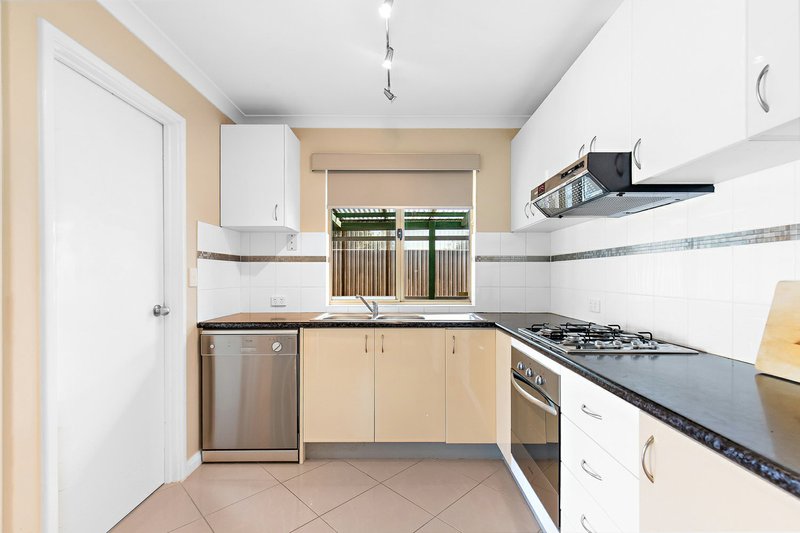 Photo - 27 Woodley Way, Parmelia WA 6167 - Image 6