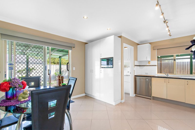 Photo - 27 Woodley Way, Parmelia WA 6167 - Image 8
