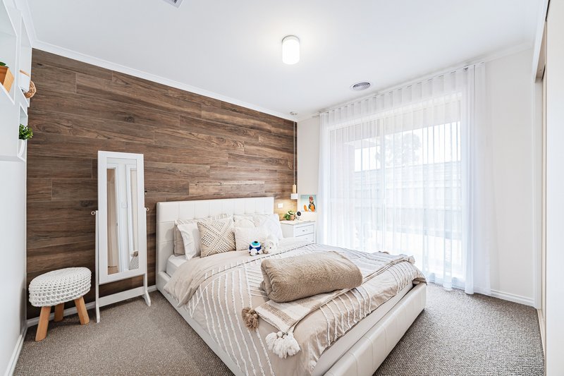 Photo - 27 Woodside Way, Roxburgh Park VIC 3064 - Image 22
