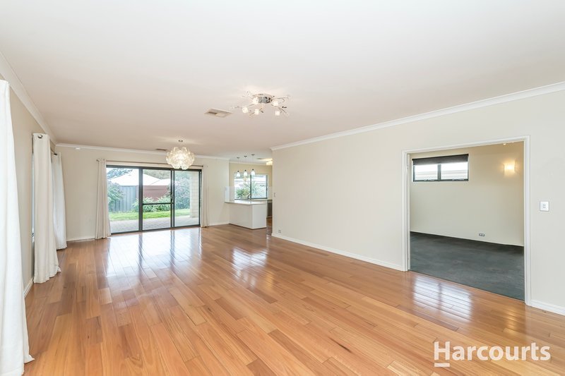 Photo - 27 Woodvale Drive, Woodvale WA 6026 - Image 2