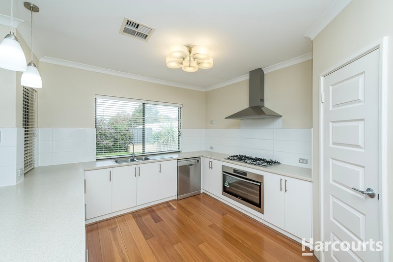 Photo - 27 Woodvale Drive, Woodvale WA 6026 - Image 4