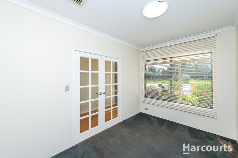 Photo - 27 Woodvale Drive, Woodvale WA 6026 - Image 7