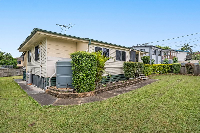 27 Woody Avenue, Kingston QLD 4114